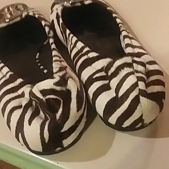 Tory Burch fur flats - Picture 3 of 7